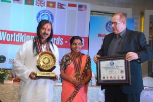 Sri Sri Aryamaharishi, felicitated with Golden Disk Award at Worldkings Awards 2018