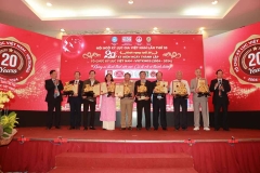 Mega-Celebration-of-Two-Decades-of-Vietnam-Book-of-Records-164