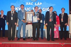Mega-Celebration-of-Two-Decades-of-Vietnam-Book-of-Records-184