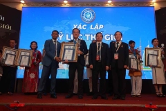 Mega-Celebration-of-Two-Decades-of-Vietnam-Book-of-Records-195