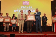 Mega-Celebration-of-Two-Decades-of-Vietnam-Book-of-Records-213