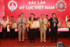 Mega-Celebration-of-Two-Decades-of-Vietnam-Book-of-Records-249