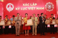 Mega-Celebration-of-Two-Decades-of-Vietnam-Book-of-Records-258