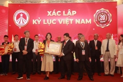 Mega-Celebration-of-Two-Decades-of-Vietnam-Book-of-Records-266