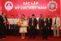 Mega-Celebration-of-Two-Decades-of-Vietnam-Book-of-Records-267