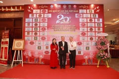 Mega-Celebration-of-Two-Decades-of-Vietnam-Book-of-Records-5