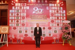 Mega-Celebration-of-Two-Decades-of-Vietnam-Book-of-Records-6
