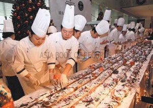 LONGEST CHRISTMAS CAKE