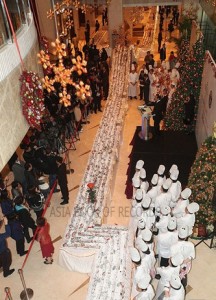 LONGEST CHRISTMAS CAKE