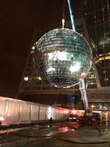 LARGEST DISCO BALL MADE OF MIRRORS
