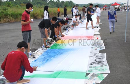 LARGEST SPRAY PAINTED PICTURE