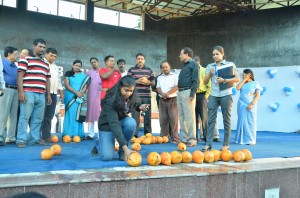 MOST TENDER COCONUTS BROKEN WITH THE HEAD IN A MINUTE