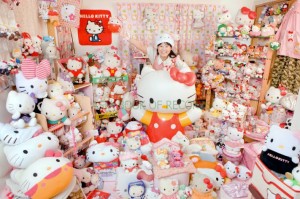 LARGEST COLLECTION OF HELLO KITTY OBJECTS