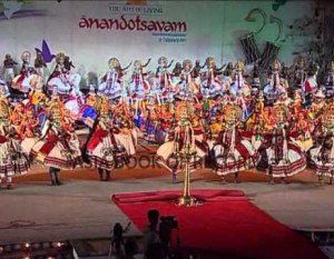 LARGEST KATHAKALI DANCE