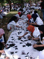 LARGEST BATIK