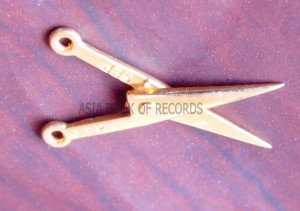 SMALLEST FUNCTIONAL GOLDEN SCISSORS