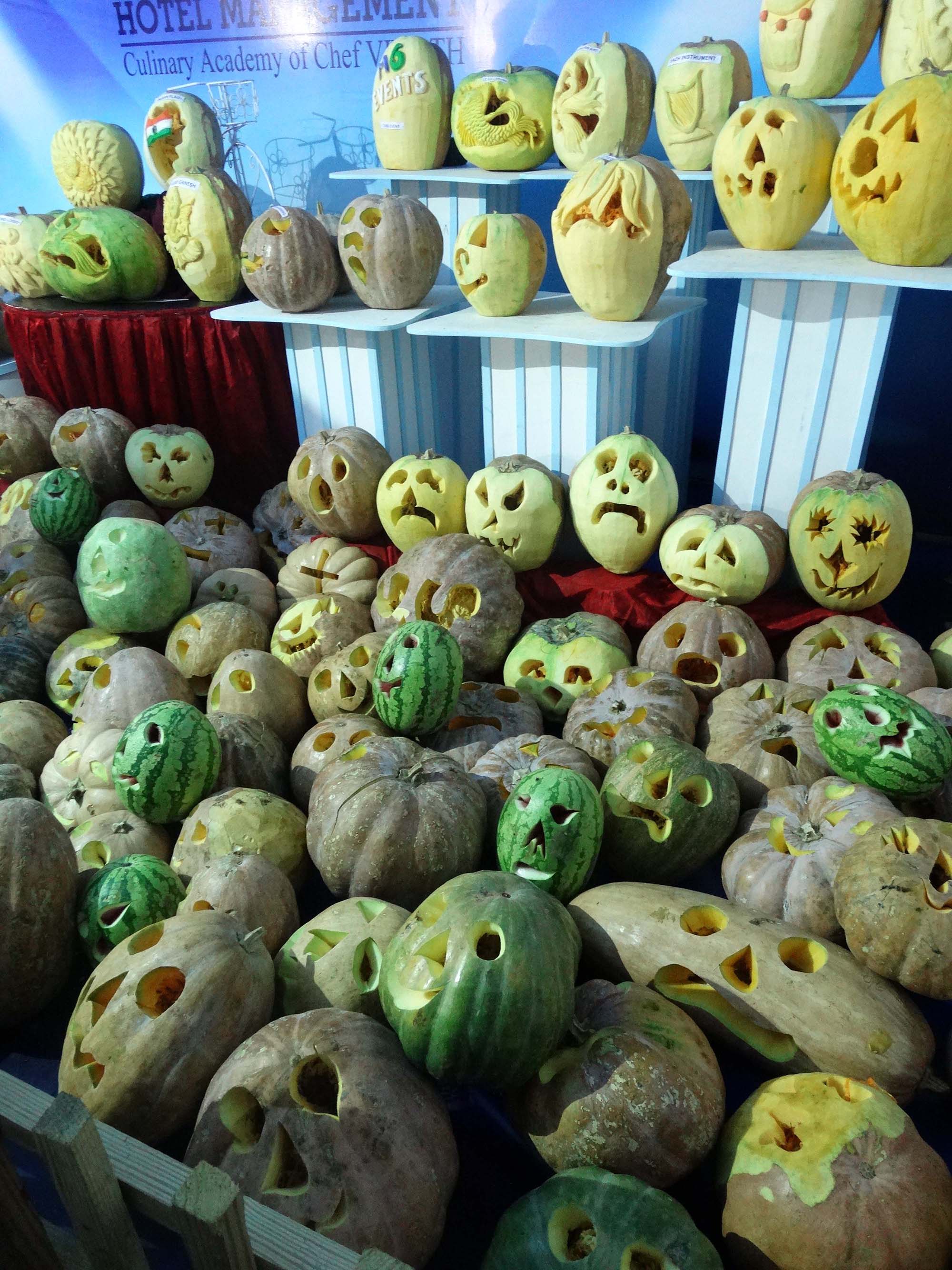 LONGEST VEGETABLE CARVING EXHIBITION Asia Book Of Records