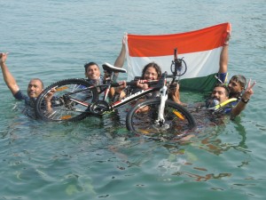 UNDER WATER RELAY CYCLING