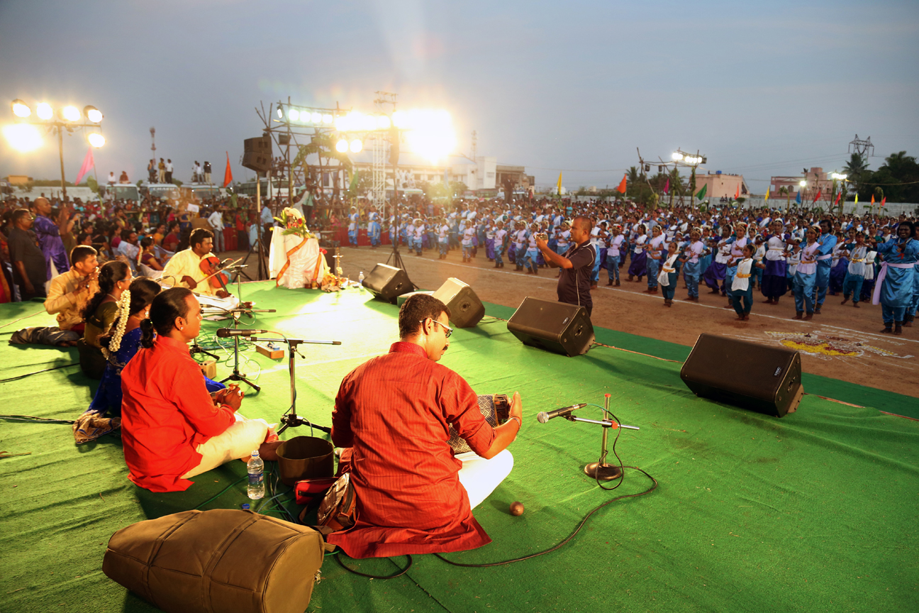 MOST PARTICIPANTS IN BHARATHANATYAM LIVE CONCERT