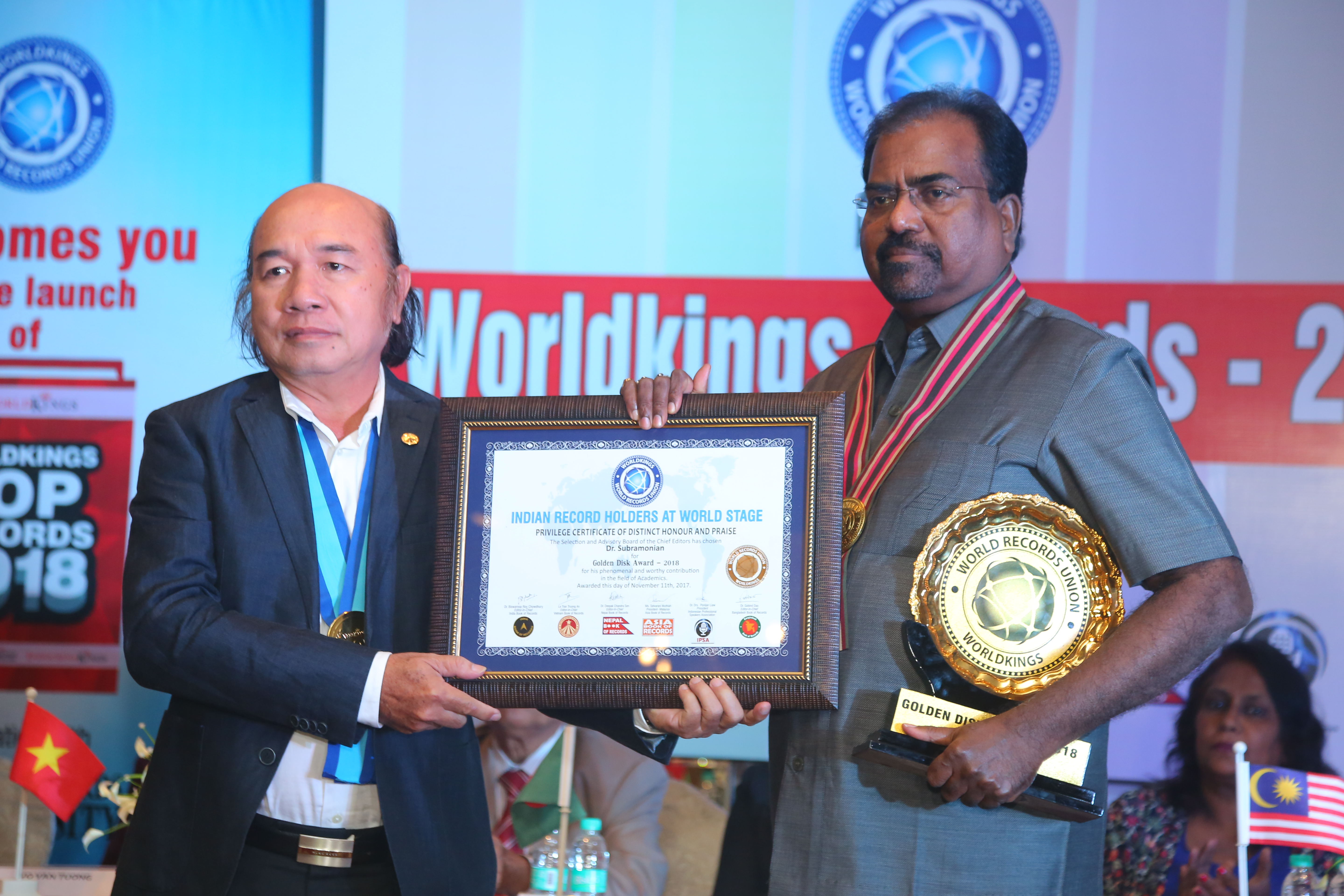 Dr Subramonian, felicitated with Golden Disk Award at Worldkings Awards 2018