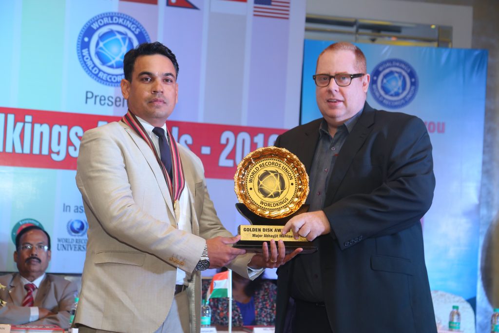 Major Abhayjit Mehlawat - felicitated with Golden Disk Award at Worldkings Awards 2018