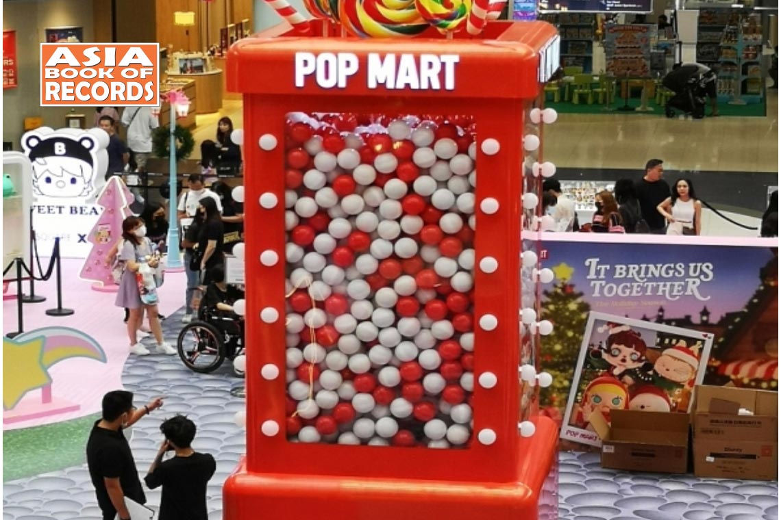 Biggest Gashapon machine installed at a mall – Asia Book of Records