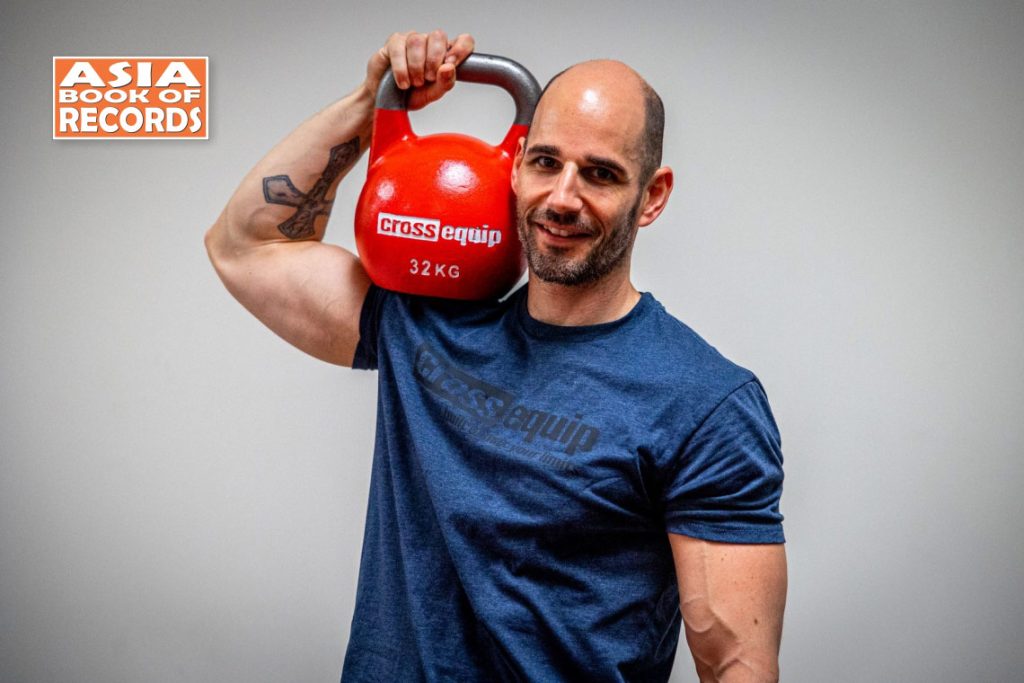 Heaviest weight lifted by kettlebell swing in one minute Asia Book of Records