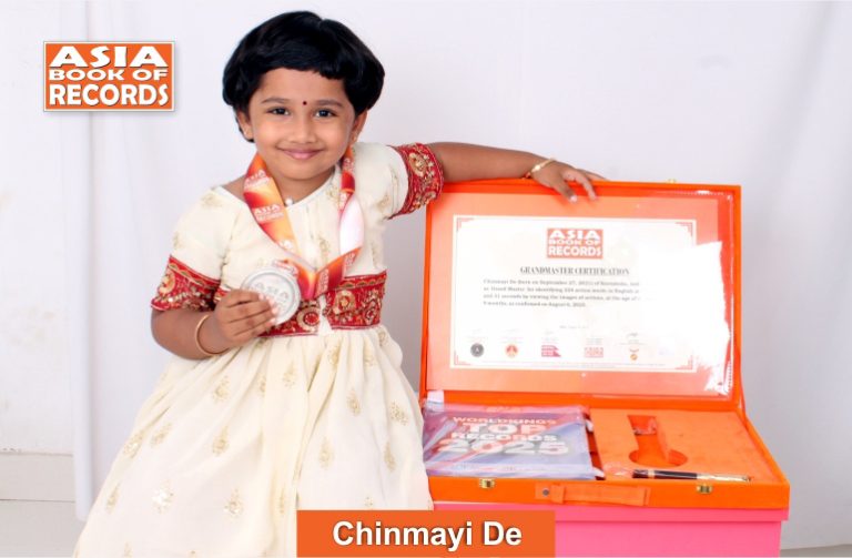 Grand Master - Chinmayi De