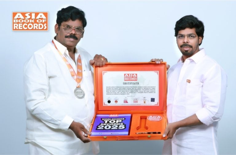 Largest Exhibition of Sculptures Made from Diverse Materials at a Single Venue