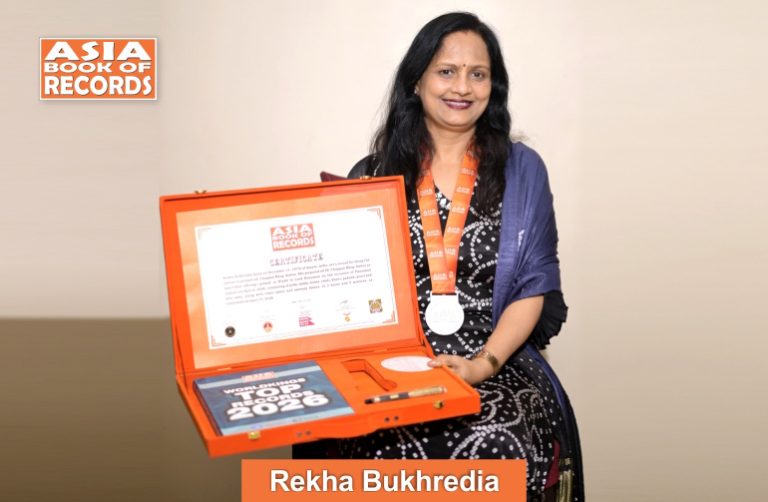 Image of Rekha Bukhredia, Fastest individual to prepare all 'Chappan Bhog' dishes.