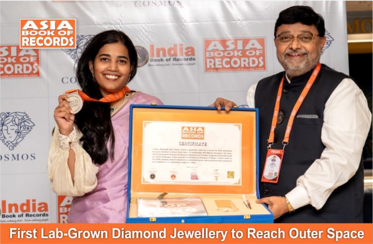First Lab-Grown Diamond Jewellery to Reach Outer Space First Lab-Grown Diamond Jewellery to Reach Outer Space