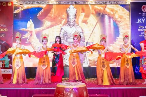 Grand-Reunion-of-World-Record-Presidents-in-Vietnam-161
