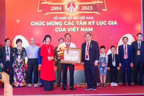 Grand-Reunion-of-World-Record-Presidents-in-Vietnam-165