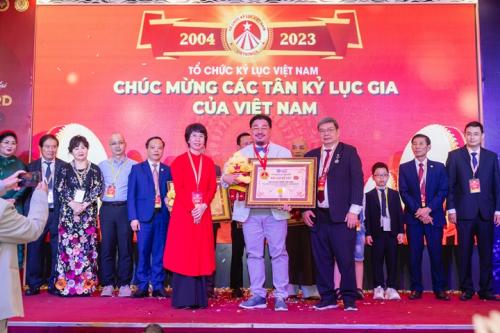 Grand-Reunion-of-World-Record-Presidents-in-Vietnam-167