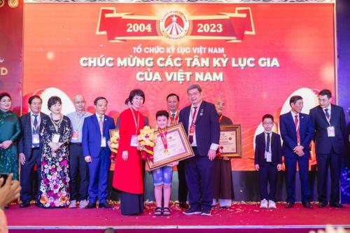 Grand-Reunion-of-World-Record-Presidents-in-Vietnam-168