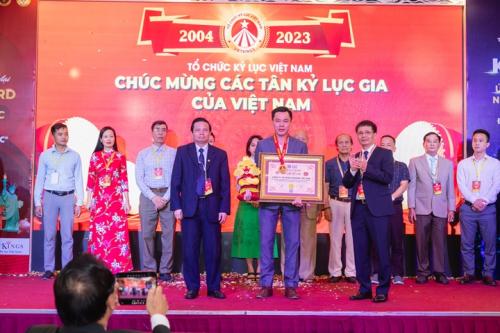 Grand-Reunion-of-World-Record-Presidents-in-Vietnam-176